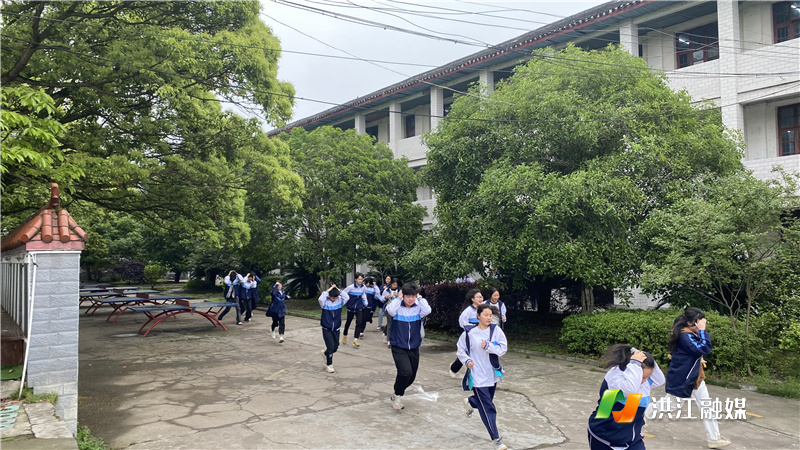 下载 (2).jpg