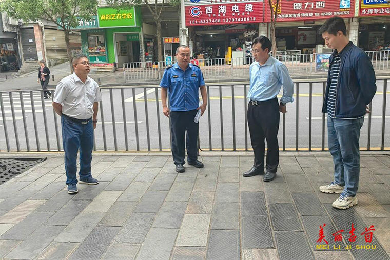 城管精准服务不止步 优化营商环境不懈怠1.jpg
