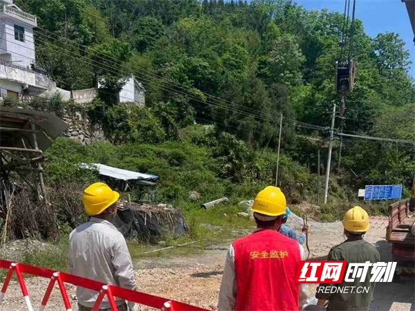 安监人员对施工现场“全面覆盖”保证现场安全稽查到位.jpg