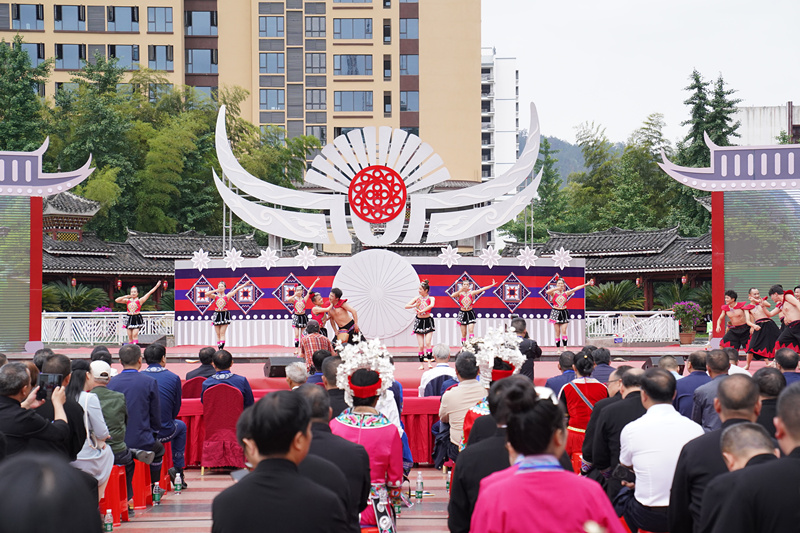 2023绥宁苗族四月八姑娘节庆祝活动盛大启幕