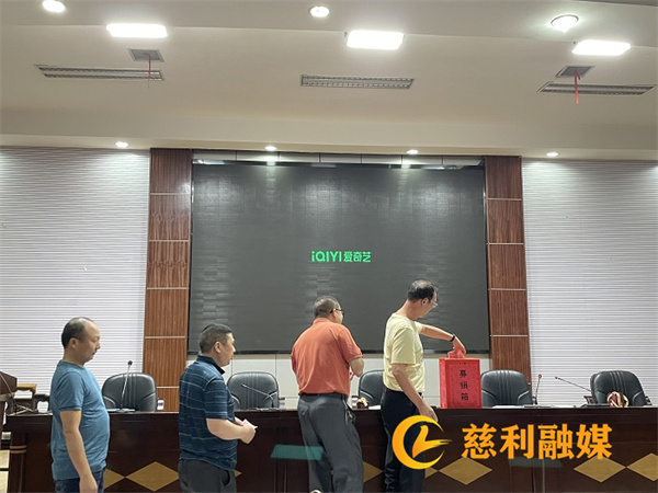 教师_副本.jpg 教师_副本.jpg