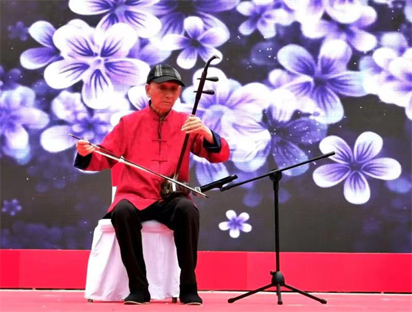 000000342342.jpg 000000342342.jpg