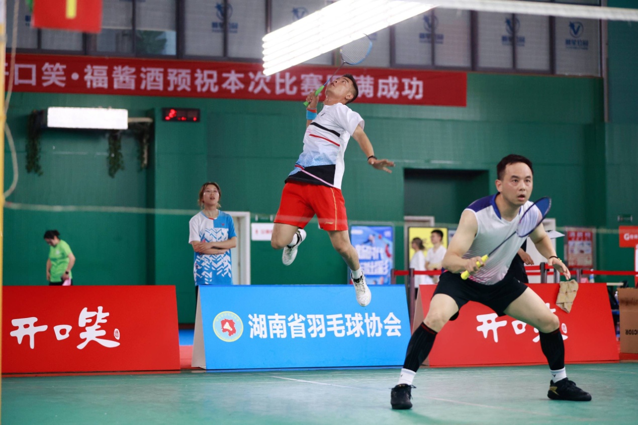 羽毛球003.jpg 羽毛球003.jpg