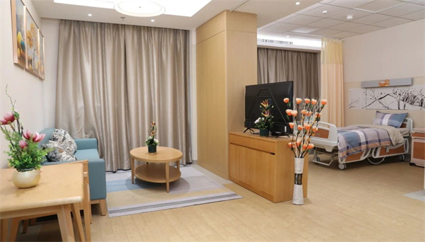泰康安宁疗护展区及病房实拍3.jpg