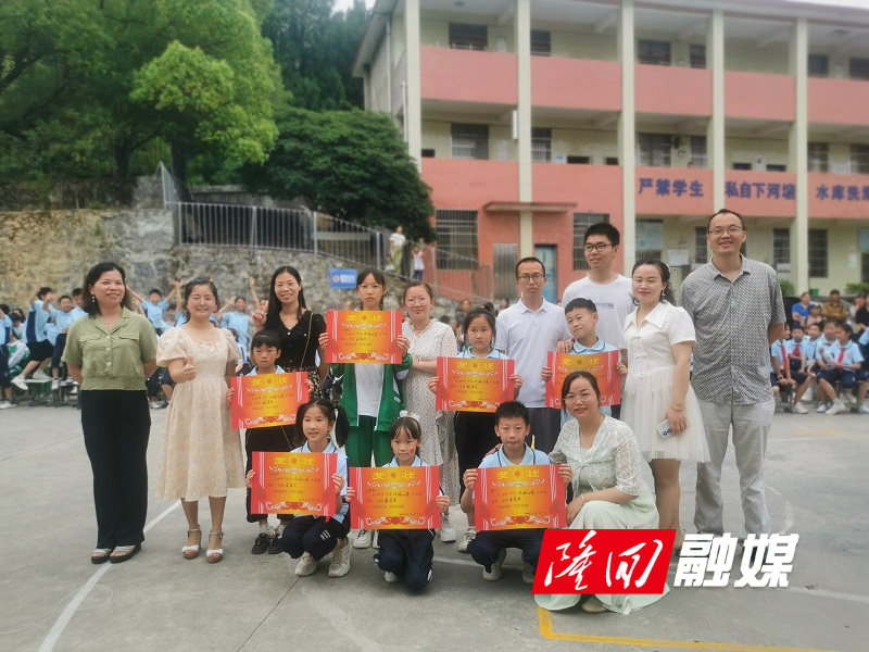 961e17795a366faed44ec8824dfcd9e.jpg