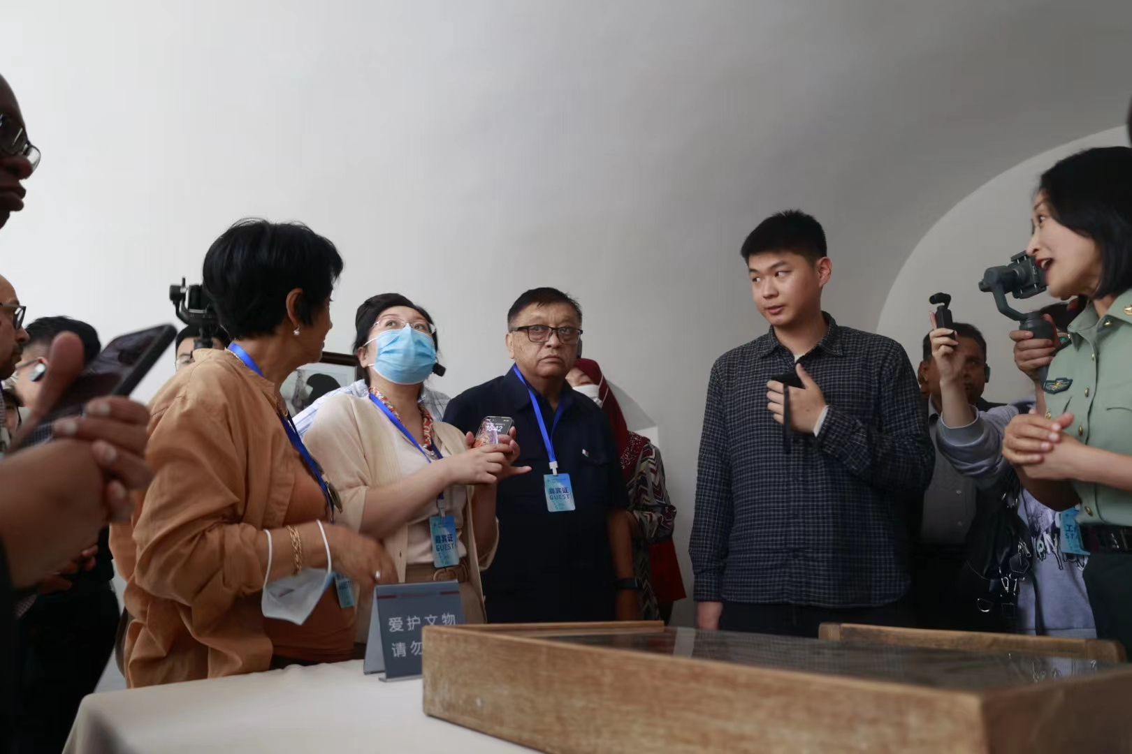 组图丨到陕第一天!摩洛哥公使分享“珍藏版”照片 讲述与陕西的不解之缘_fororder_图片3