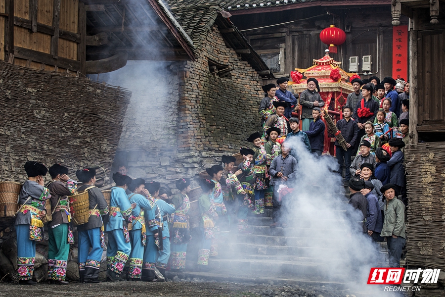 28.黄志强+《苗家喜事》_副本.jpg 28.黄志强+《苗家喜事》_副本.jpg