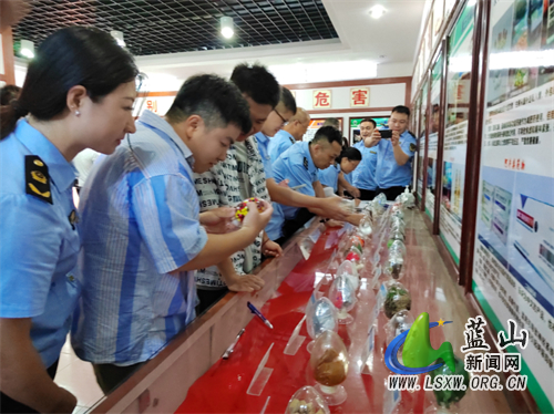 8644f82f08365cc076494b6f056ee066.jpg 8644f82f08365cc076494b6f056ee066.jpg