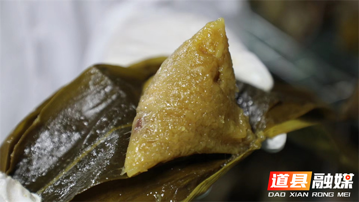 道县：“非遗”手工粽 传承美食技艺02_副本.jpg
