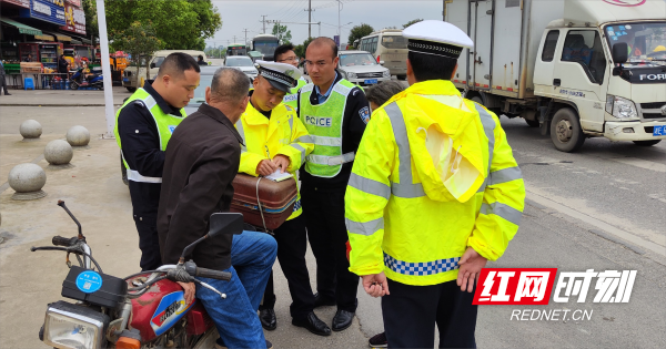 武冈市湾头桥镇：“戴帽拆伞”工程助力打造更加安全的通行环境(1).png