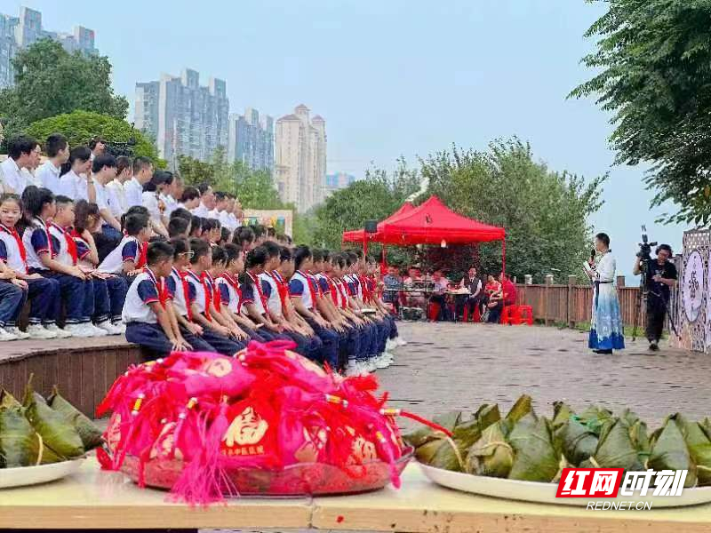 湘潭县“湘水河畔吊屈原·莲乡里手说端阳”主题活动.png
