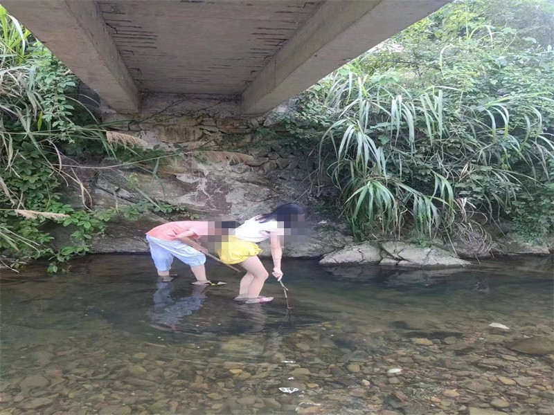 1aa54ea3232e43bdada8cd53fc163846.jpg