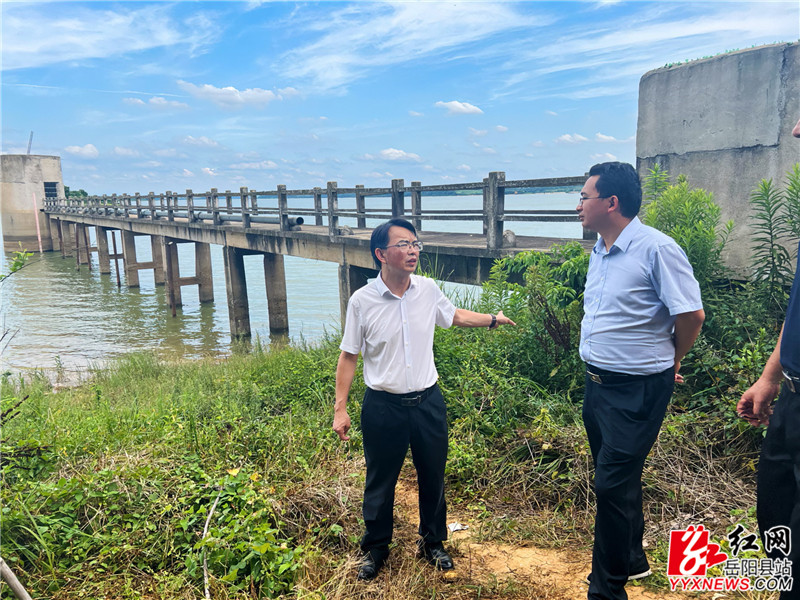 巡湖现场_副本.jpg