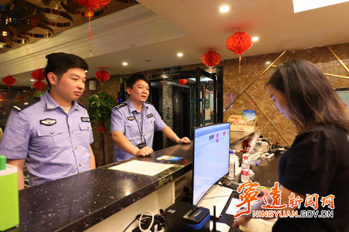 宁远：点亮夜间“平安灯” 提升群众安全感_副本500.jpg