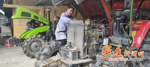 宁远：农机送检下乡 基层服务“零距离”_副本500.jpg