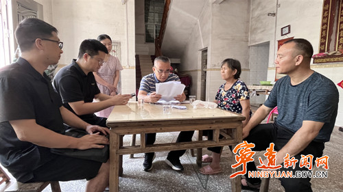 宁远：曹辉正“七一”走访慰问老干部、老党员_副本500.jpg