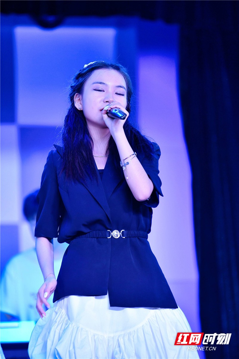 学姐 乔煜珈.jpg