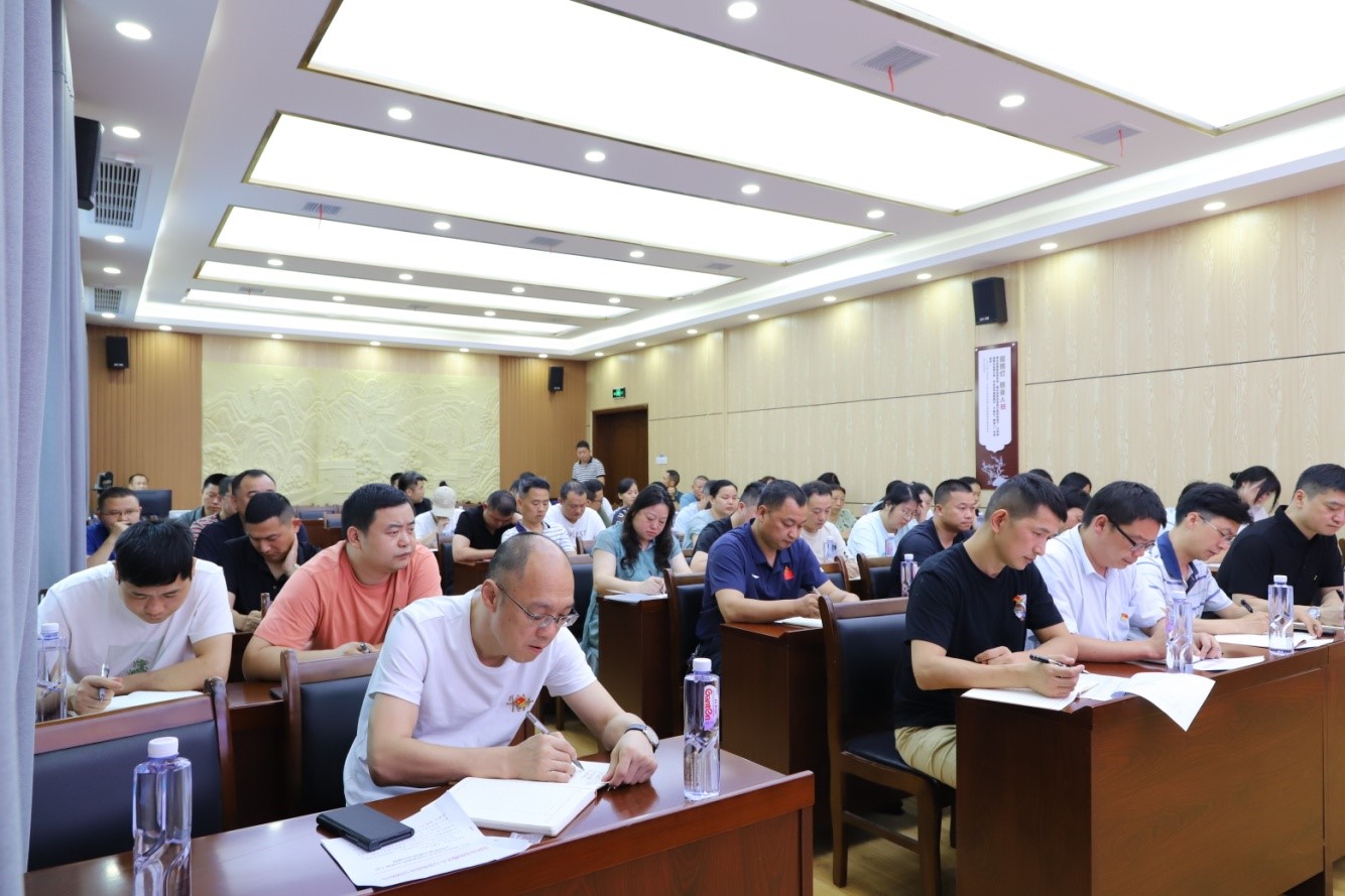 七一庆祝大会3.jpg