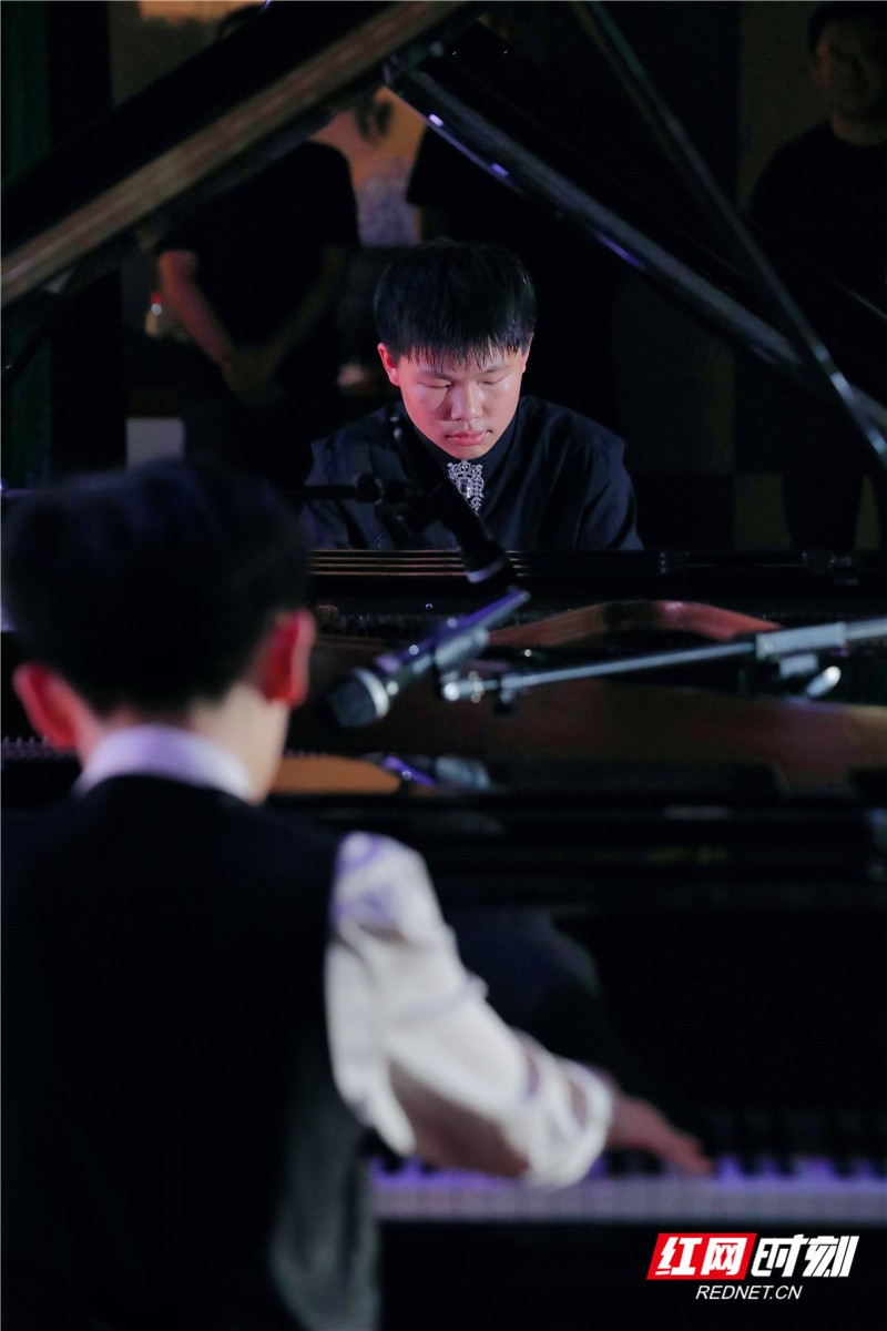 双钢琴-陈柏轩.jpg