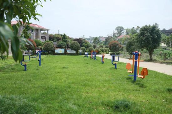 娄底市娄星区蛇形山镇秋湖村。 娄星区融媒体中心供图