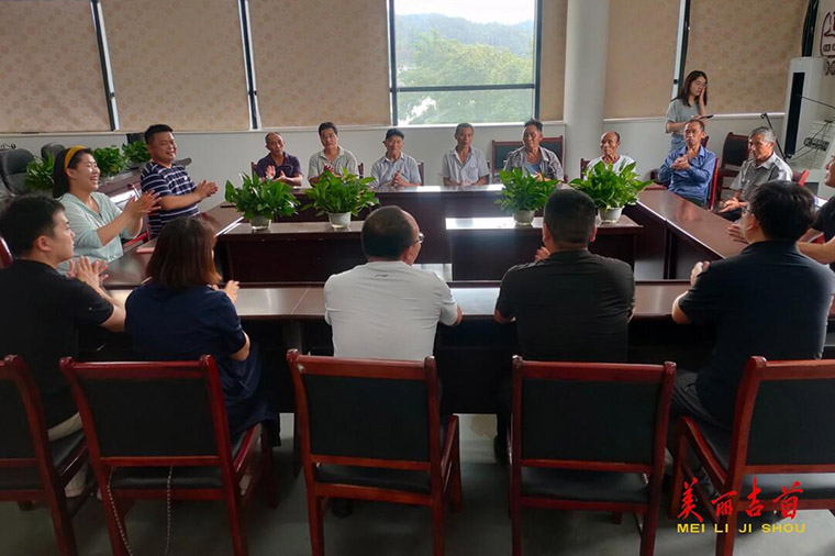 心系老党员 关怀暖人心.jpg