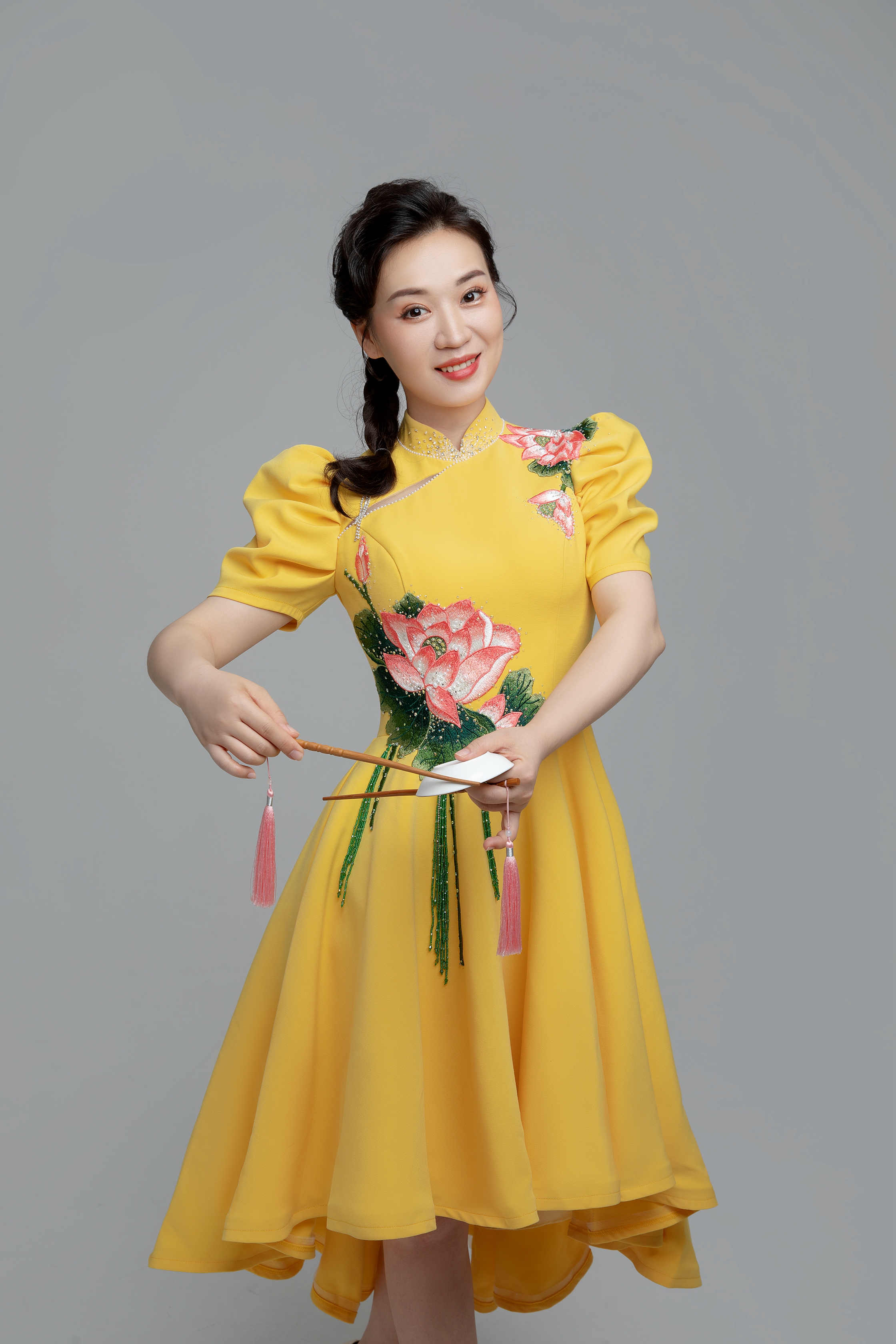 武陵区艺术团+李庭婷+定妆照.jpg