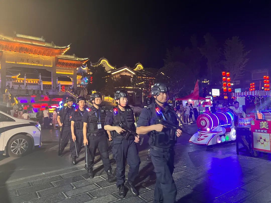 2102471782.jpg 2102471782.jpg