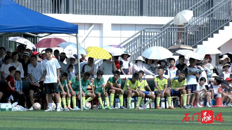 中国足球小将U12VS石门五小U12：巅峰对决逐梦绿茵场3.png