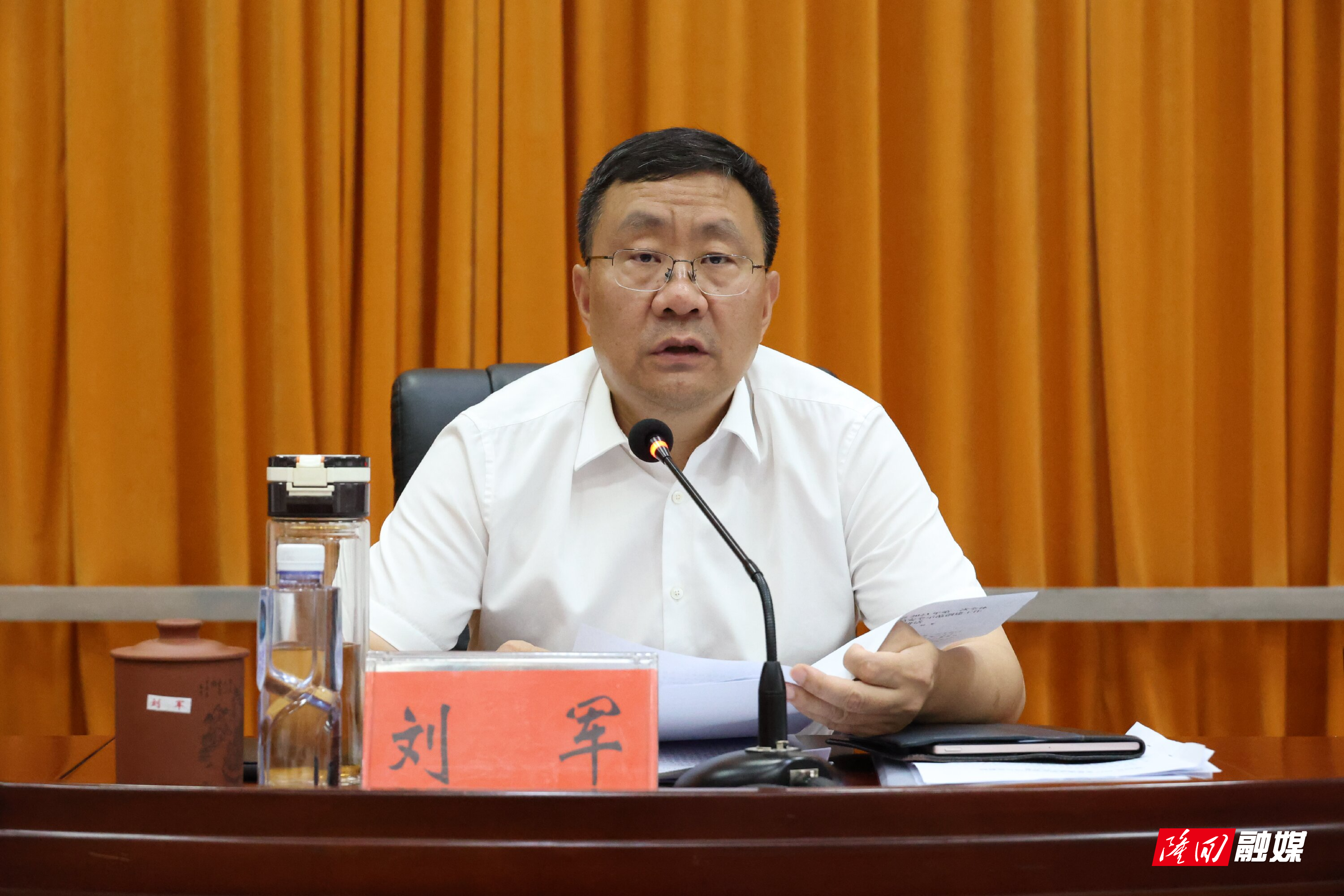 隆回县食品安全委员会（扩大）会议暨省级食品安全示范创建工作推进会召开(图2)