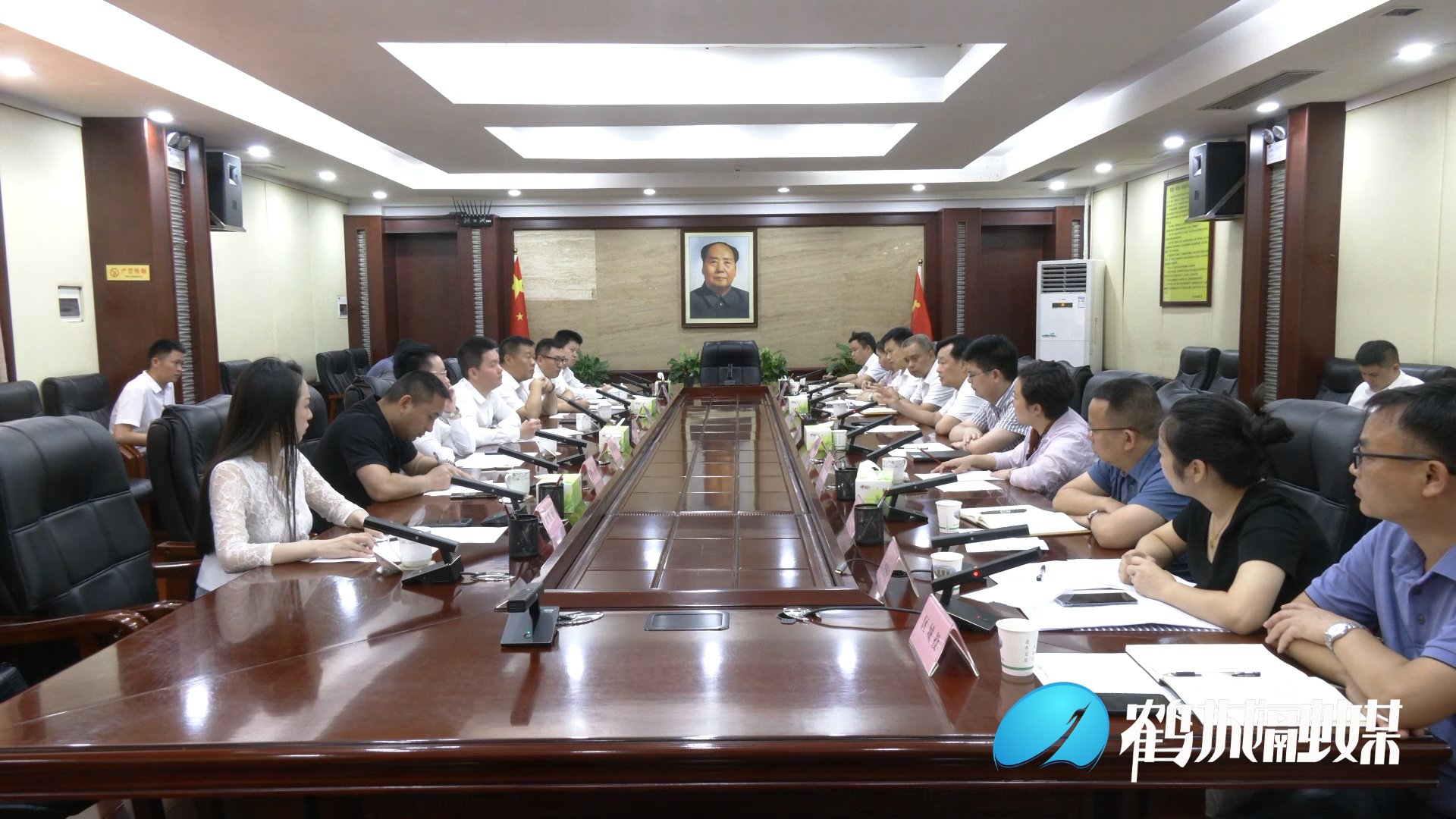 心里程控股集团到鹤城区开展考察交流 唐成彭国远出席（半成品）.mp4_20230717_182706.178.png