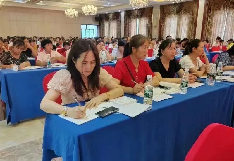 市民政局集中开展儿童工作人员及志愿者培训(图2)