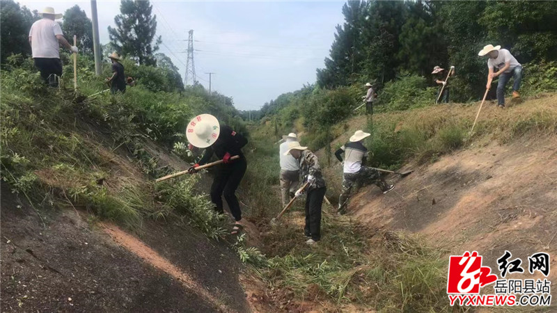 对支干渠道清淤扫障.jpg