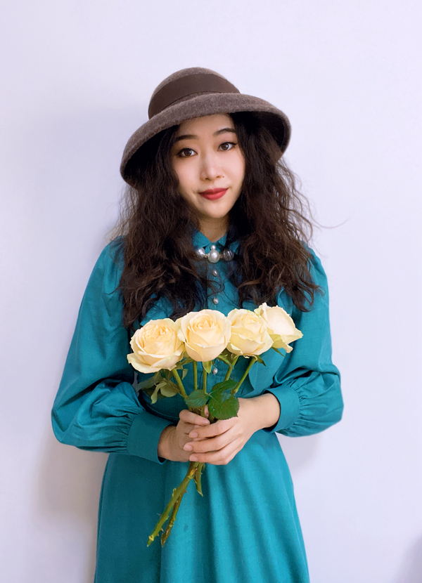 杨碧薇_副本.jpg 杨碧薇_副本.jpg