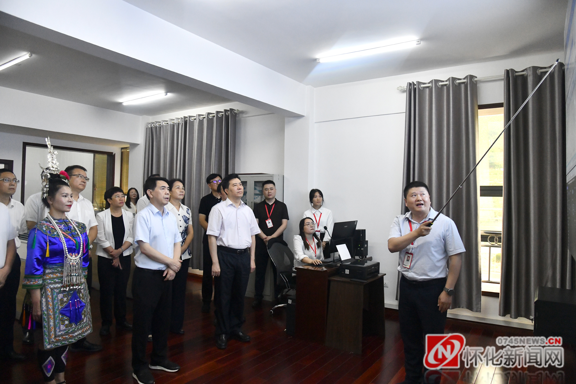 7月19日，副省长蒋涤非来怀调研城乡建设领域重点民生工作，并以省人大代表身份参加所在的怀化市第二代表