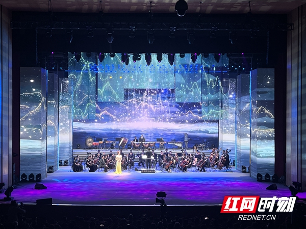 第三届贺绿汀音乐节在邵阳市区贺绿汀大剧院开幕(图2)
