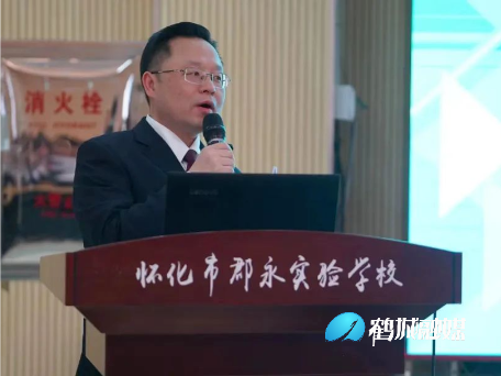 李华3.png