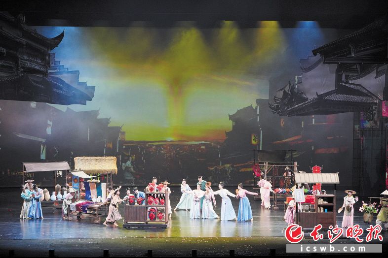 湖南何以成为湖南的历史追问 中国首部大型地方史诗剧《天宠湖南》首演