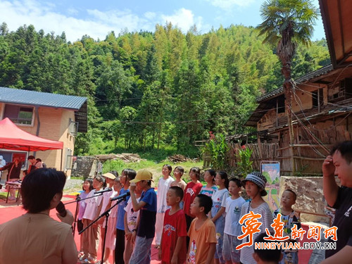 宁远：乡村振兴结硕果 深山土楼展新貌2_副本500.jpg