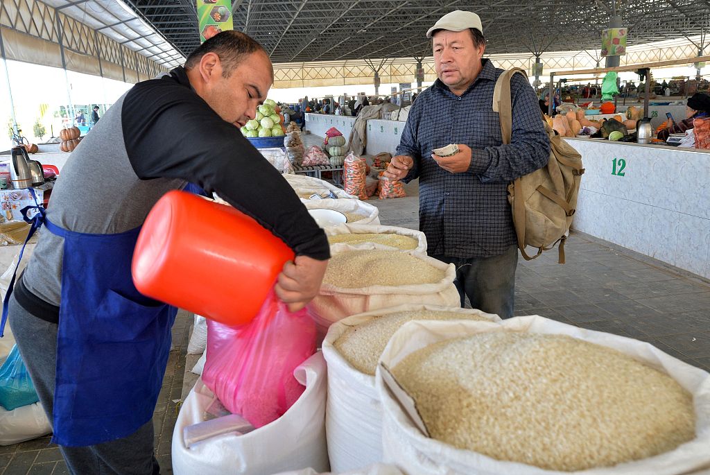 全球粮食再响警报 印度或限制大米出口（视觉中国）