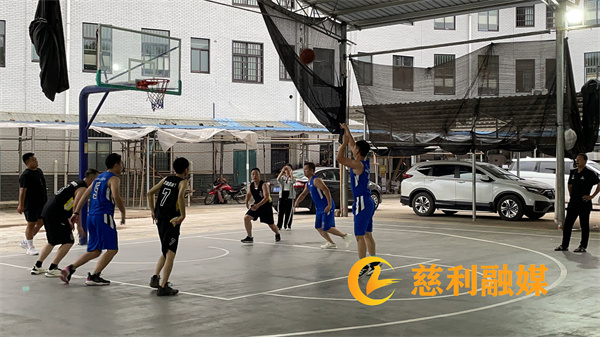 篮球赛现场.jpg 篮球赛现场.jpg