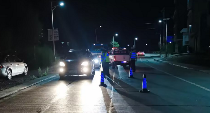 守护当“夏”！武冈交警宣传引领夜查酒驾不放松(图3)