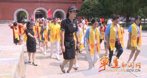 香港永州联谊会到宁远开展“走，回永州——九嶷山寻根祭祖”主题活动_副本500.jpg