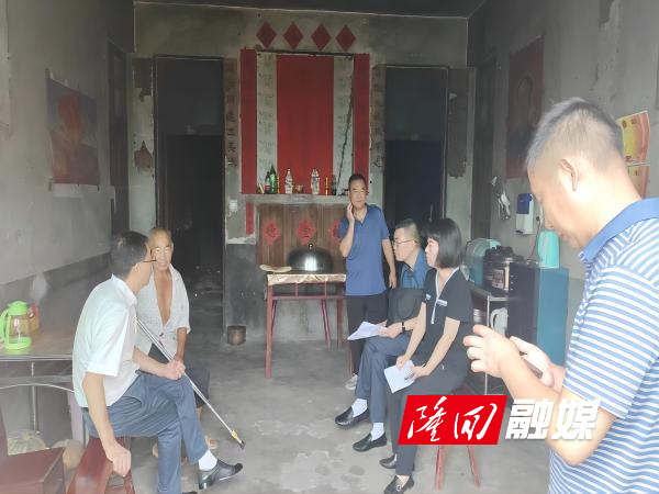 阳晓华到荷田乡三合村开展乡村振兴工作调研(图3)