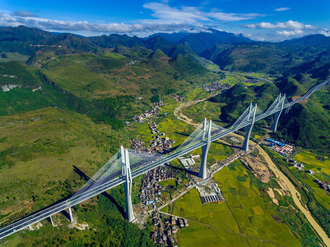 Rucheng-Chenzhou Expressway Chishite Bridge