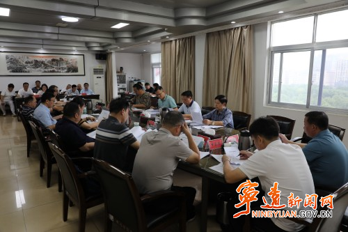 宁远召开医疗工作座谈会_副本500.jpg
