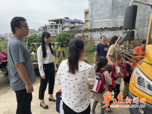 宁远：抓牢校园安全  当好“护花”卫士_副本500.jpg