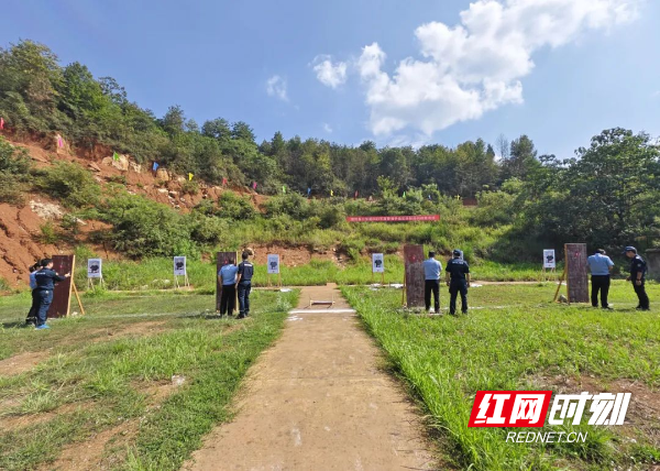 实弹练精兵 砺警强技能——隆回公安组织警用手枪射击训练及考核_邵商网