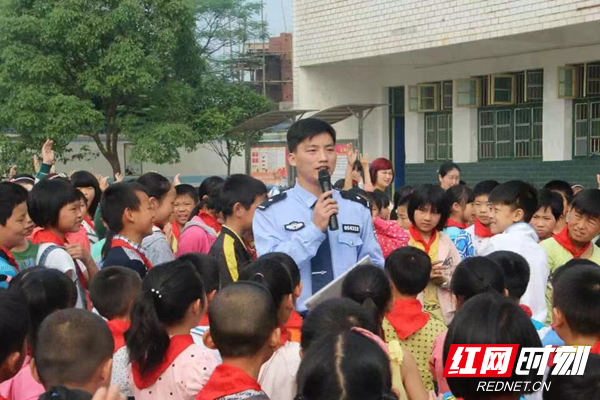 民警赵赣龙。.png