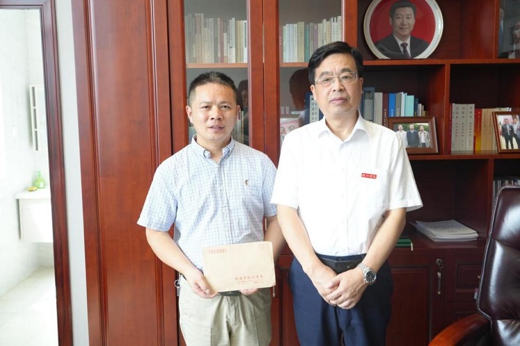 图片2.jpg 图片2.jpg