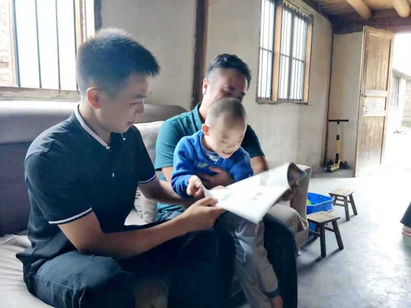 梁镇峰：“青”尽全力+擦亮青春底色+(4).jpg